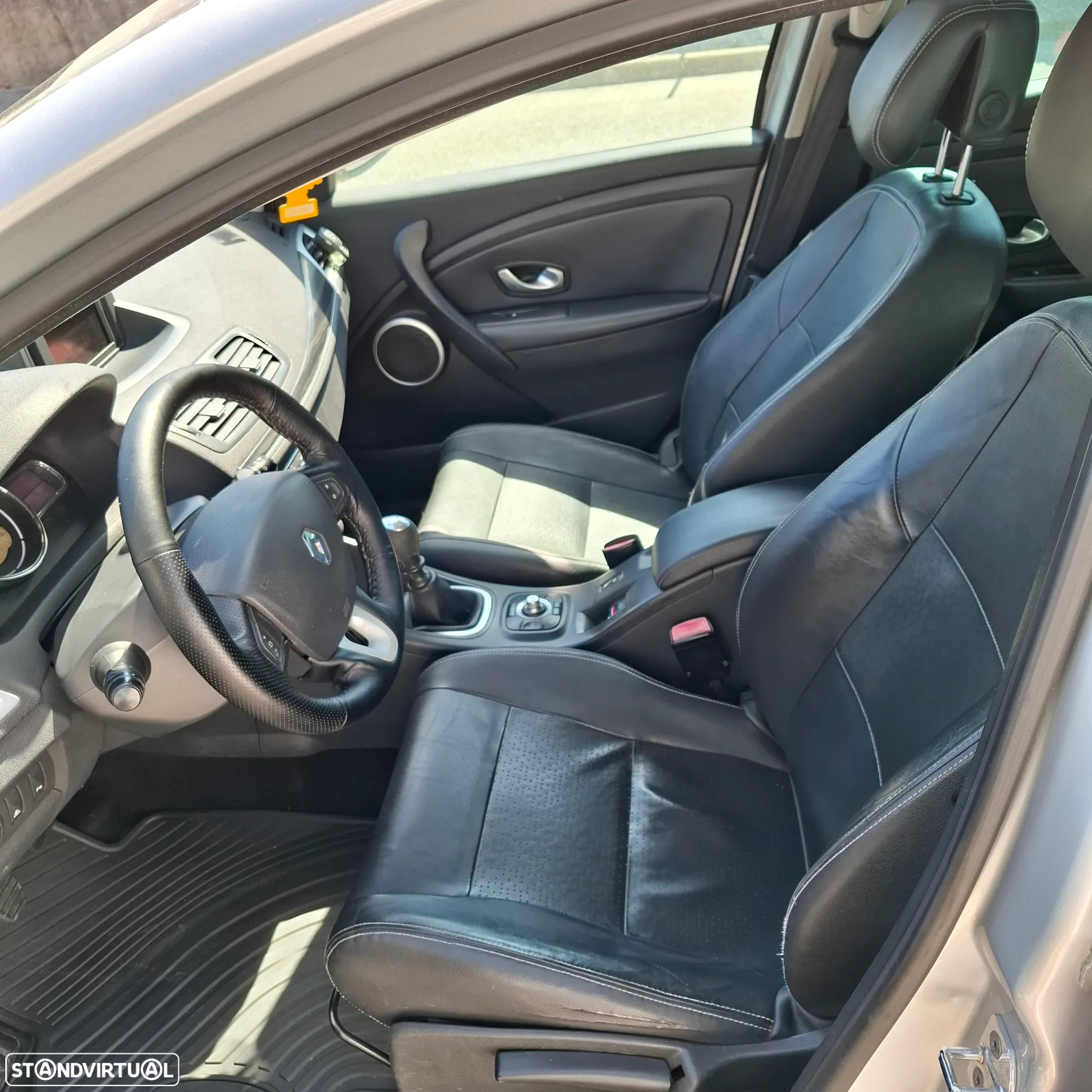 Renault Mégane 1.5 dCi Dynamique S - 6