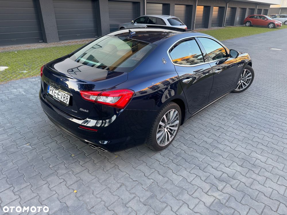 Maserati Ghibli GranLusso - 13