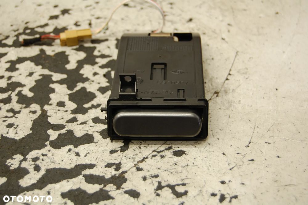 KLAWIATURA PANEL TELEFONU 3C1858711 VW PASSAT B6 - 1