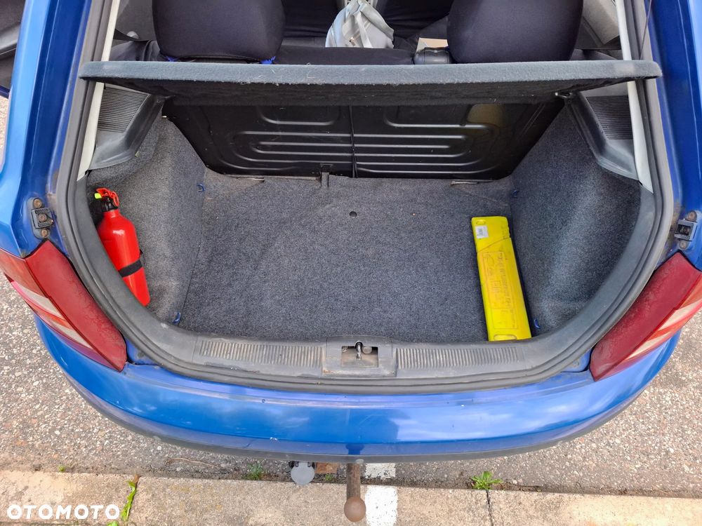 Skoda Fabia 1.2 HTP Junior - 13