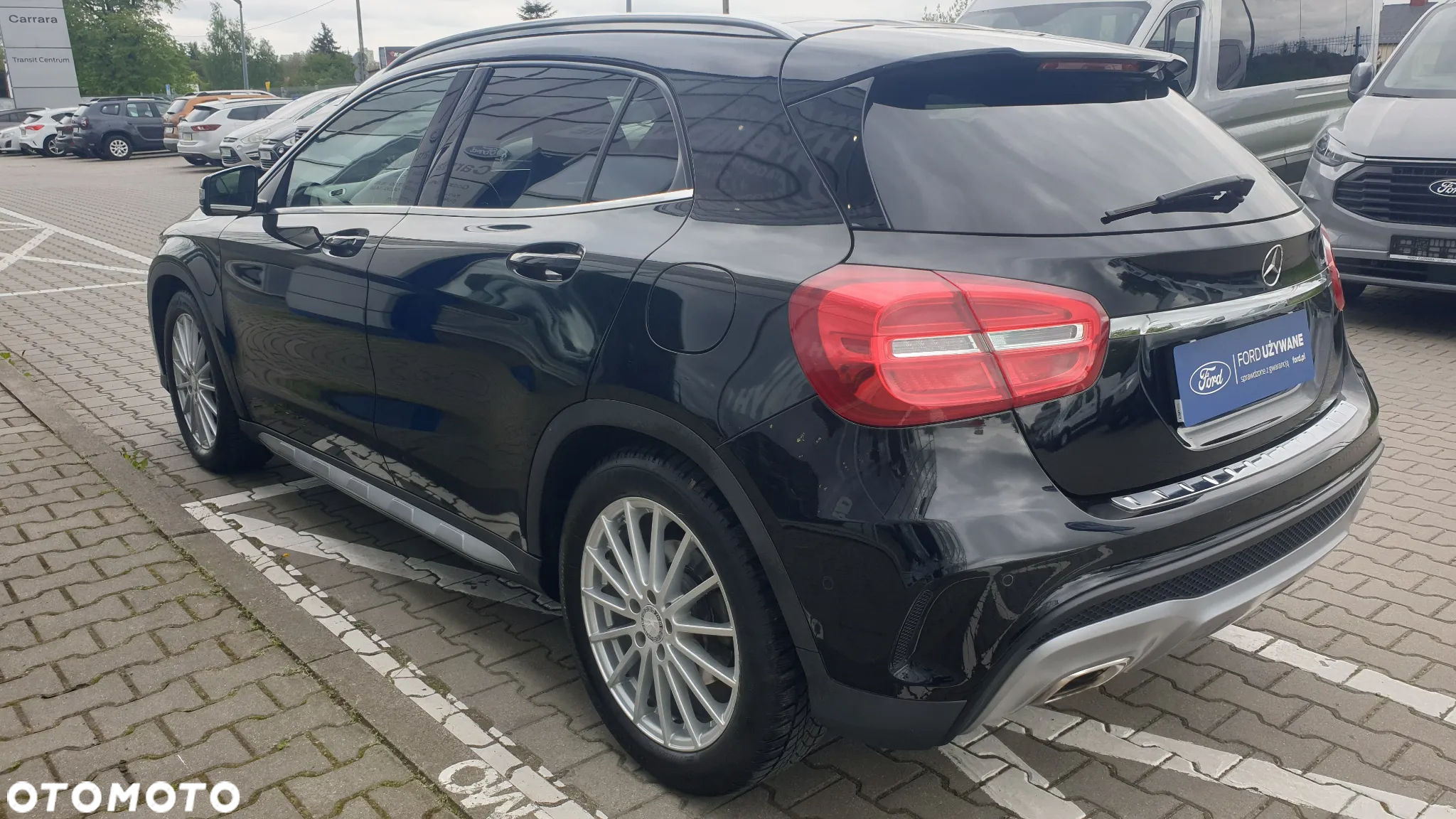 Mercedes-Benz GLA 250 4-Matic - 6