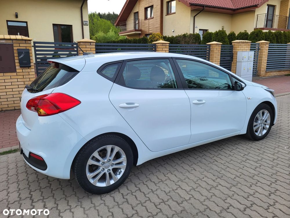 Kia Ceed - 9