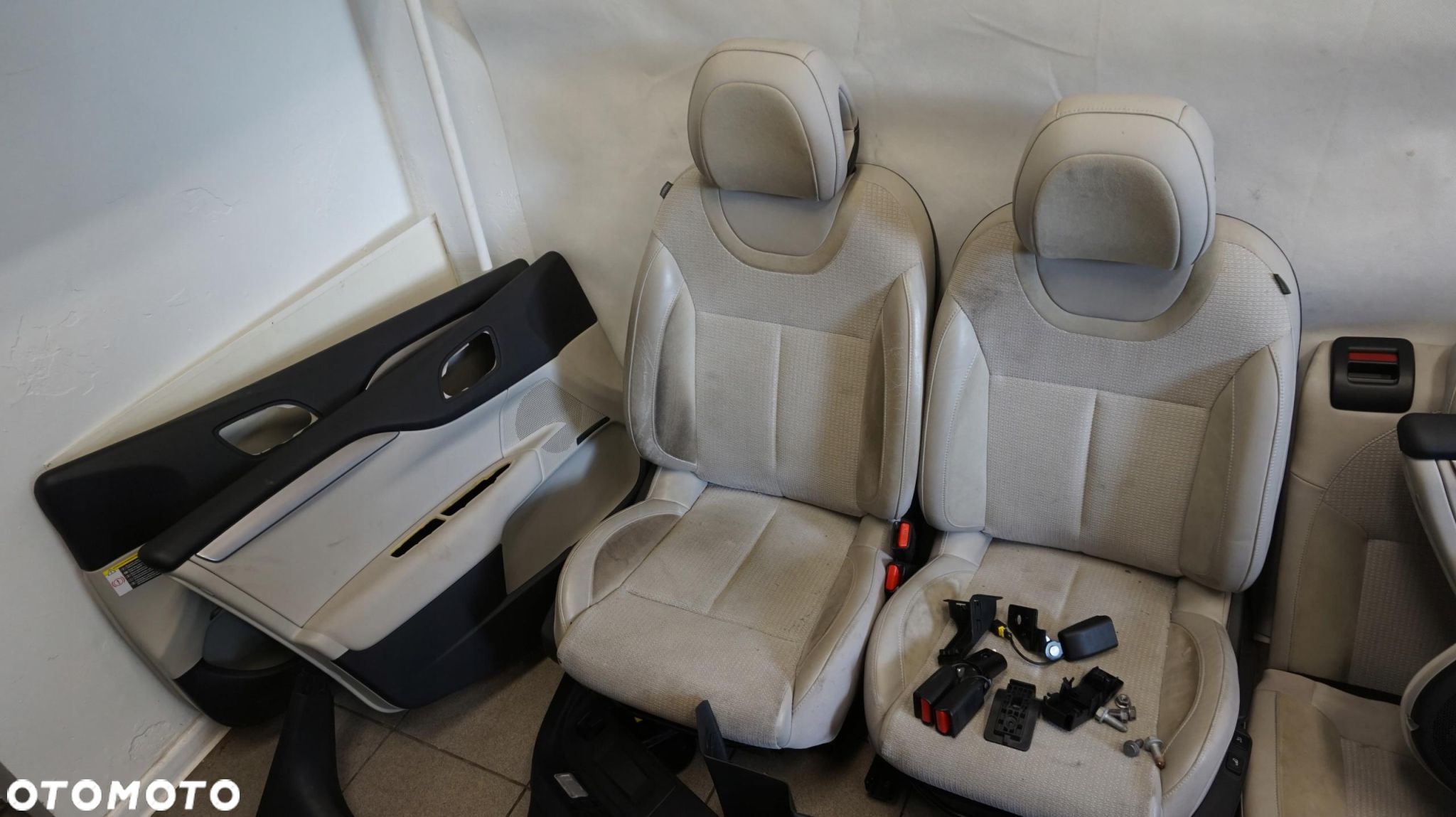 KANAPA FOTELE DO VANA CITROEN C4 II B7 - 8