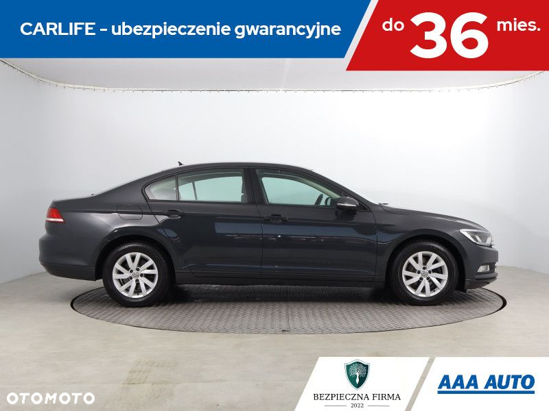 Volkswagen Passat - 7