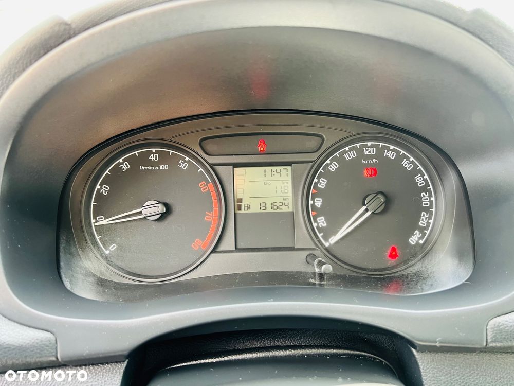 Skoda Fabia 1.2 HTP COOL EDITION - 6