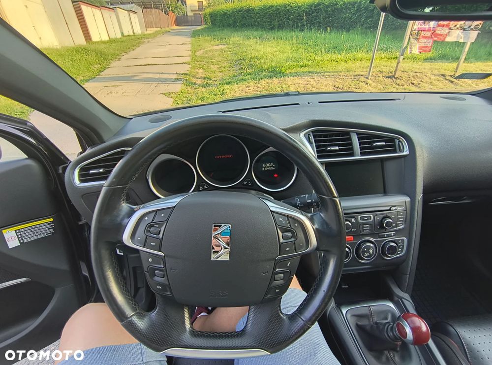 Citroën DS4 HDi 165 SportChic - 23