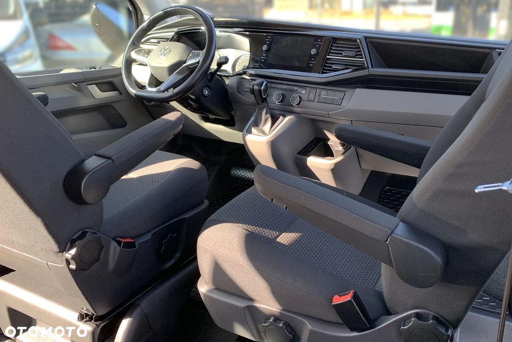 Volkswagen TRANSPORTER T6 TRWAŁY TDI SILNIK DNA 2.0TDI MOC 150KM DSG 7 MOCNA SKRZYNIA DQ-500 AUTOMAT, ZABUDOWA KOMBI VAN MINIBUS SPECJALNA CARAVELLE Reflektory FULL-LED Przód,  Lampy FULL-LED Tył, Kamera, Radar, Czujniki zmiany pasa, 2x boczne drzwi przesuwne! Aktywny tempomat, Podgrzewane fotele, Dwustrefowa Klimatyzacja i ogrzewanie! Fabryczne oryginał WEBASTO 5kW THERMO COMFORT SE Szybkie nagrzewanie silnika zimą! Ilość miejsc 9 osobowy - 20
