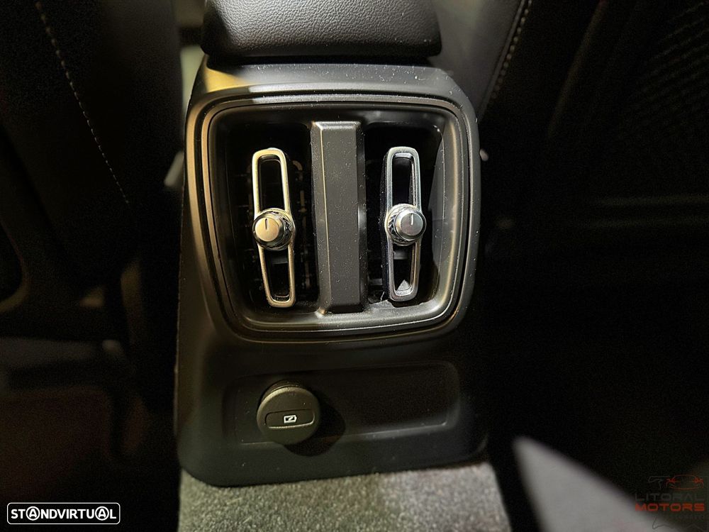 Volvo XC 40 T5 Recharge DKG Plus Dark - 38