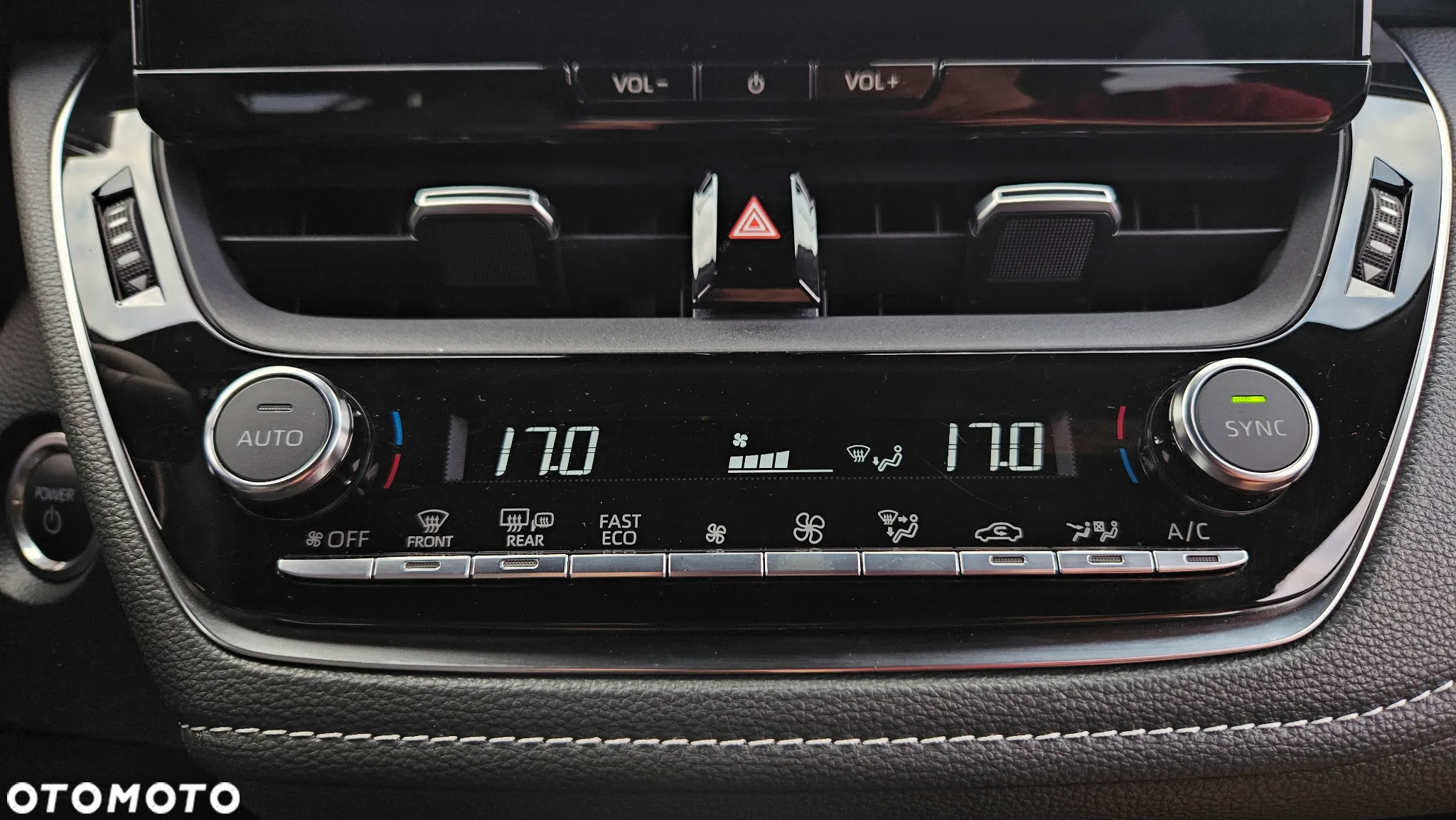 Toyota Corolla - 12