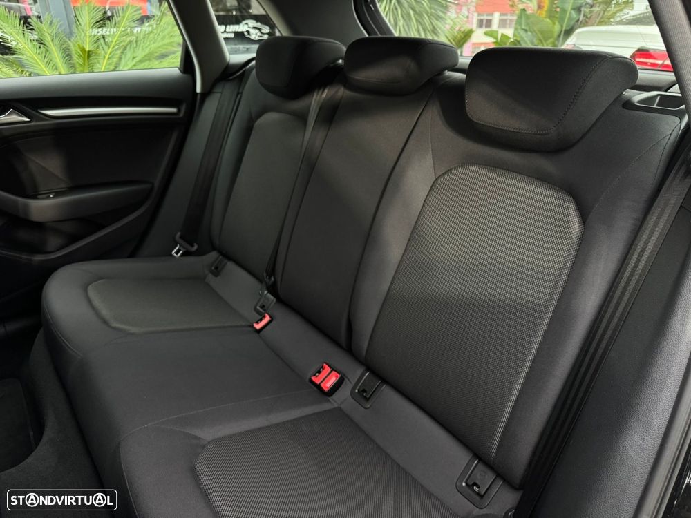 Audi A3 Sportback 30 TDI - 18