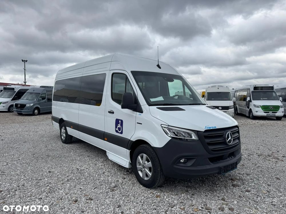 Mercedes-Benz Sprinter - 1