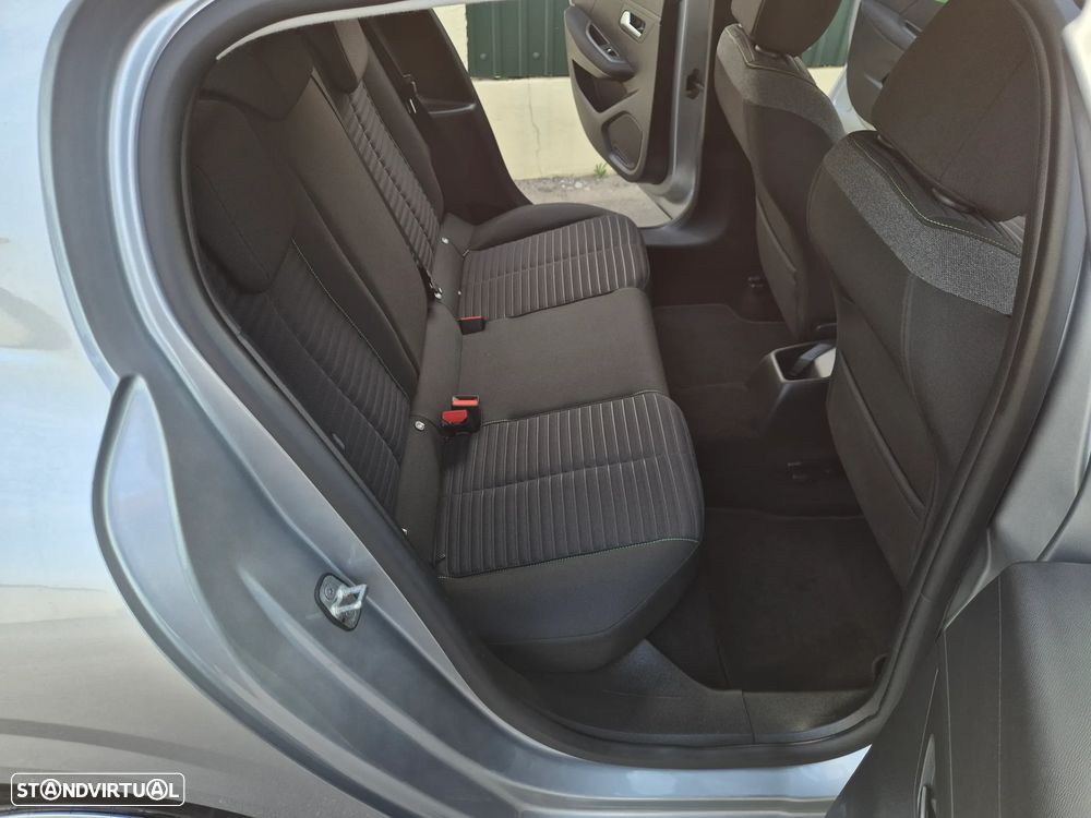 Peugeot 208 1.2 PureTech Active Pack - 34