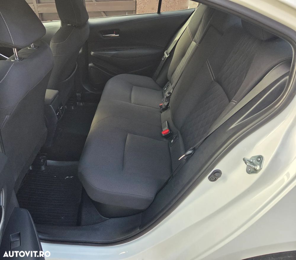 Toyota Corolla 1.8 HSD Business - 6