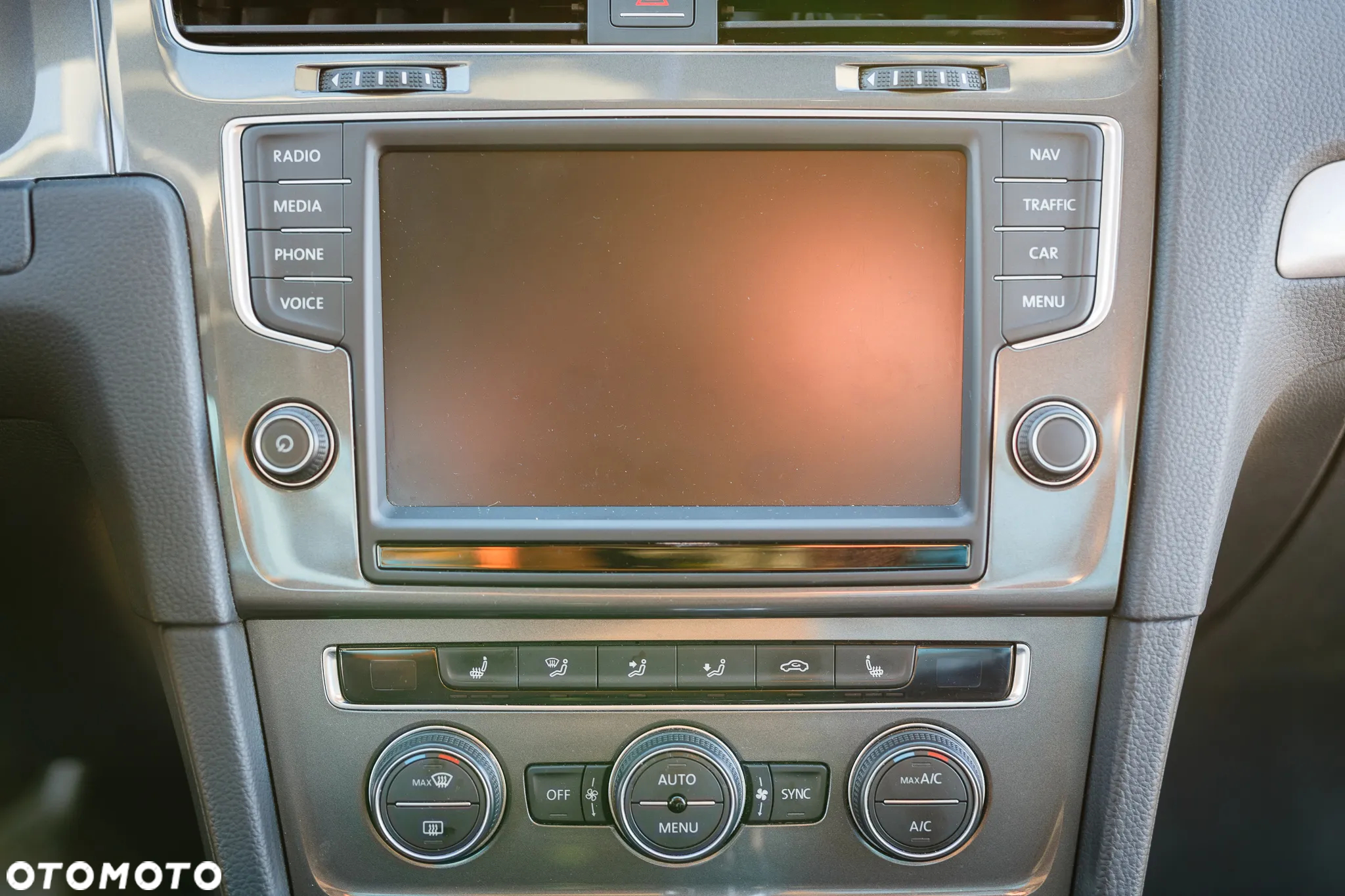 Volkswagen Golf e-Golf - 35