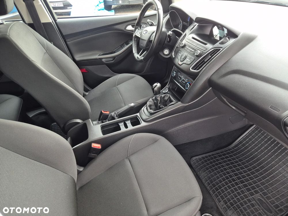 Ford Focus 1.6 Trend - 10