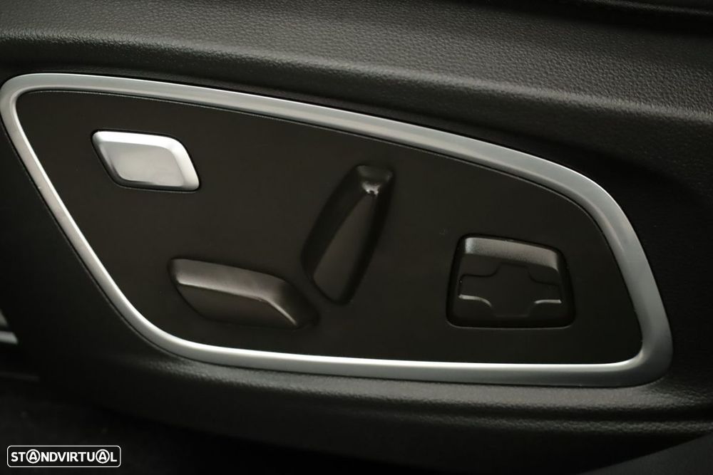 Renault Austral 1.2 E-Tech Iconic Espirit - 22