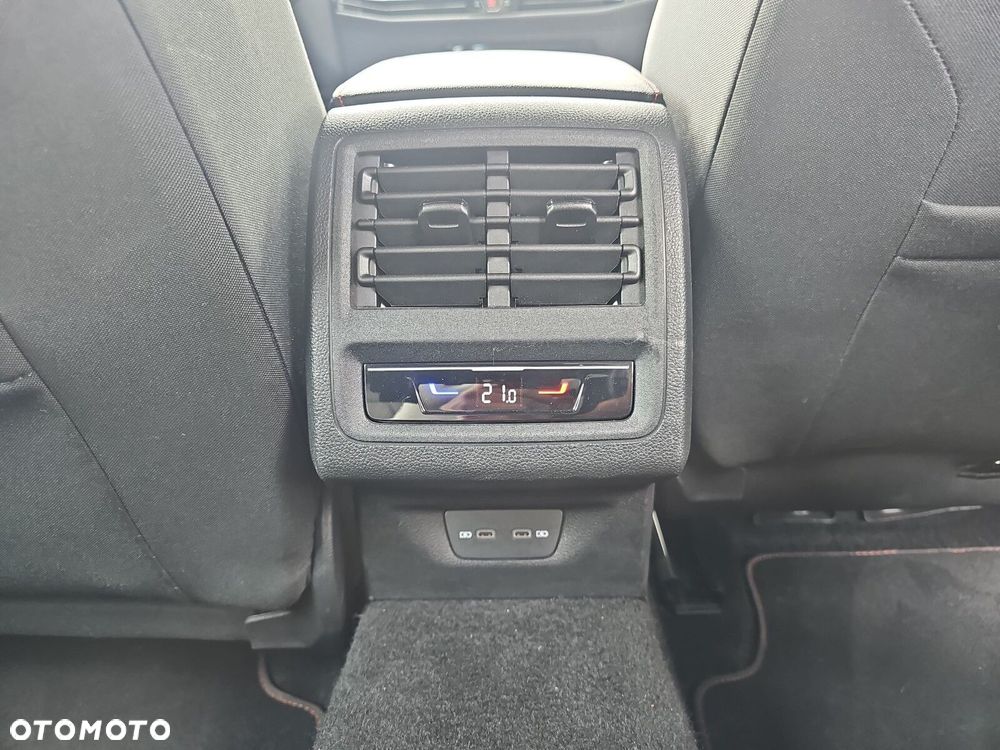 Volkswagen Golf - 14