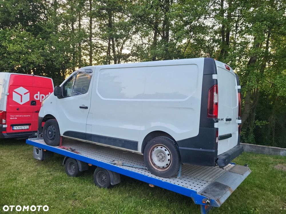 Renault TRAFIC - 2