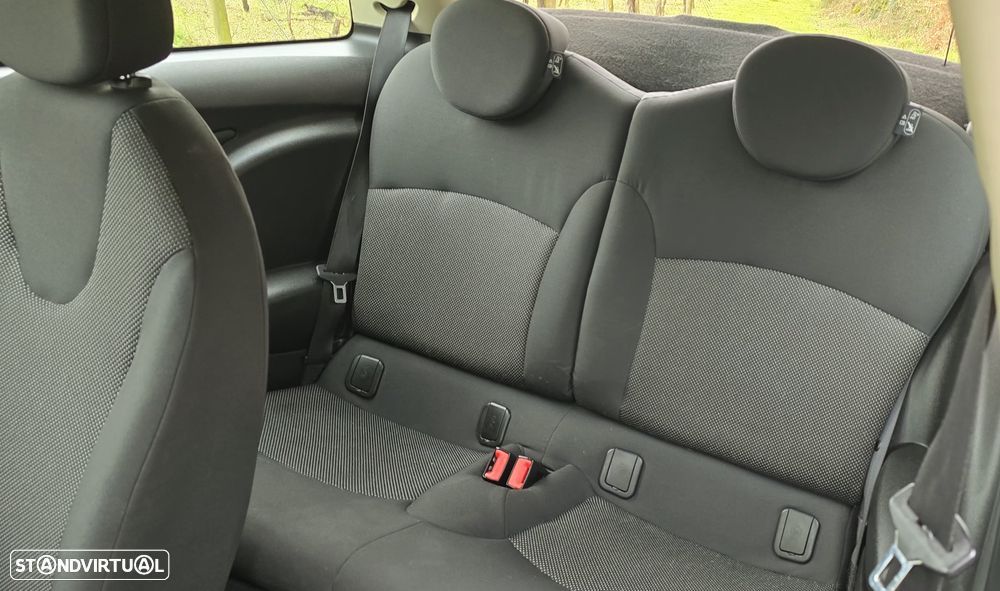 MINI 3 Portas Cooper D - 8