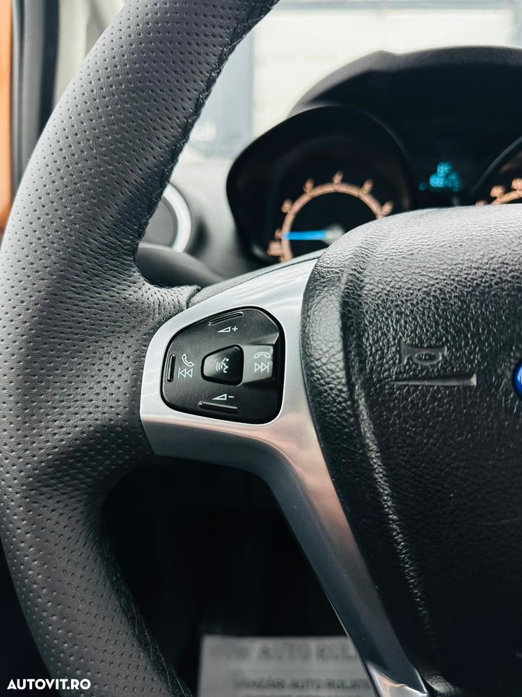 Ford Fiesta 1.0 EcoBoost SYNC Edition - 27
