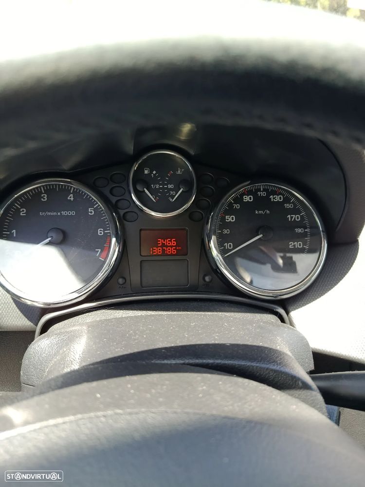 Peugeot 207 - 7
