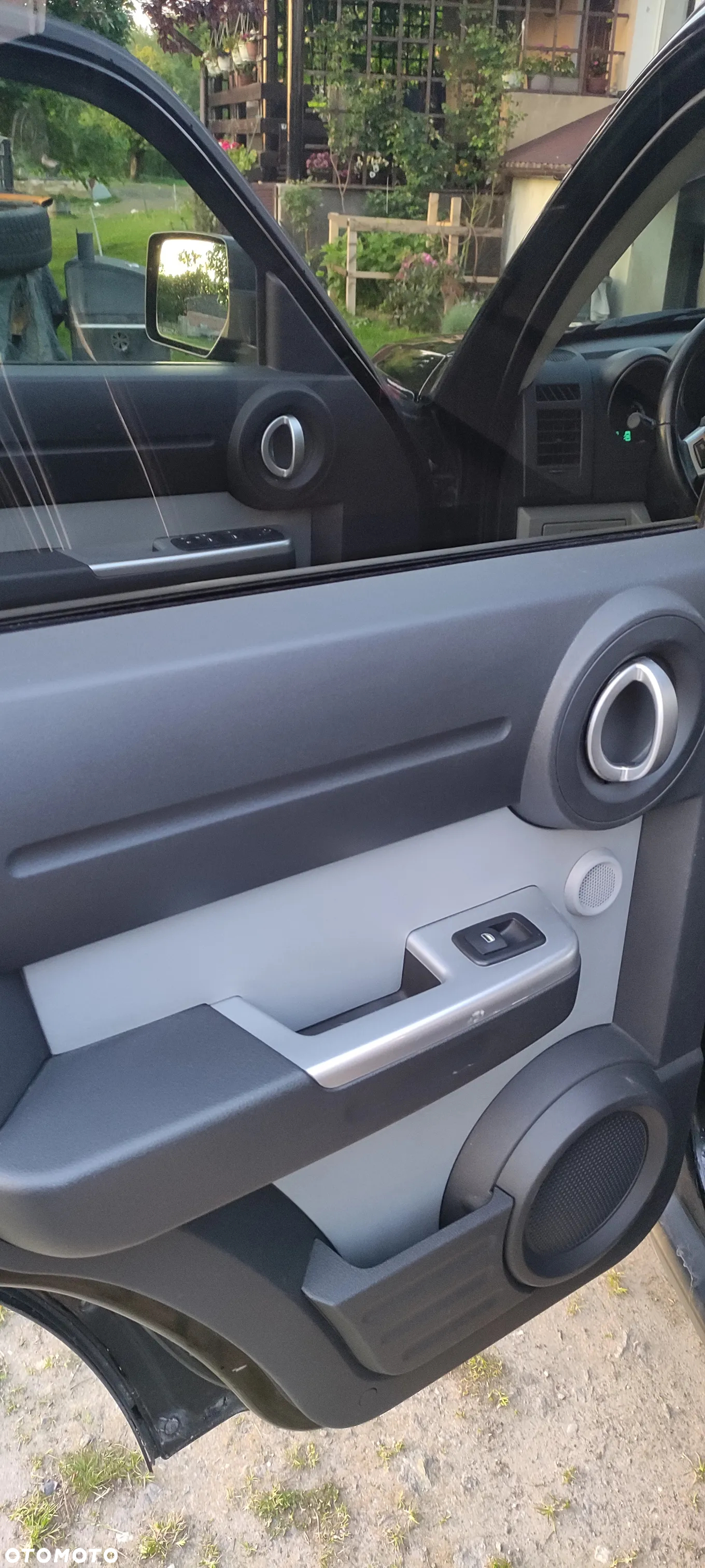 Dodge Nitro 2.8 CRD DPF SXT - 12