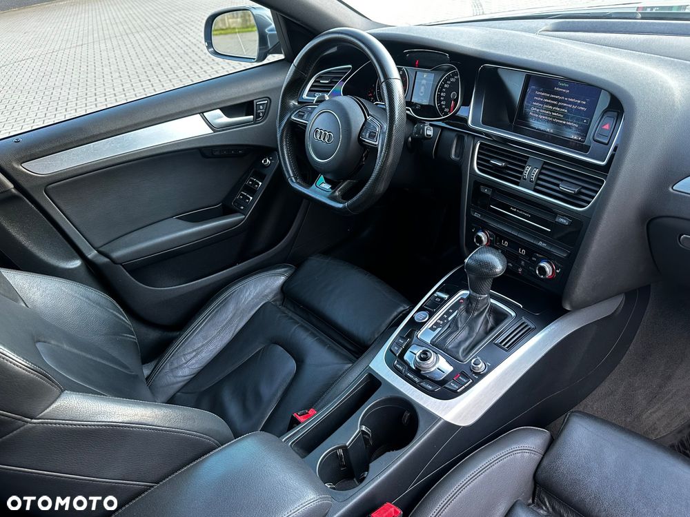 Audi A4 Limousine - 33