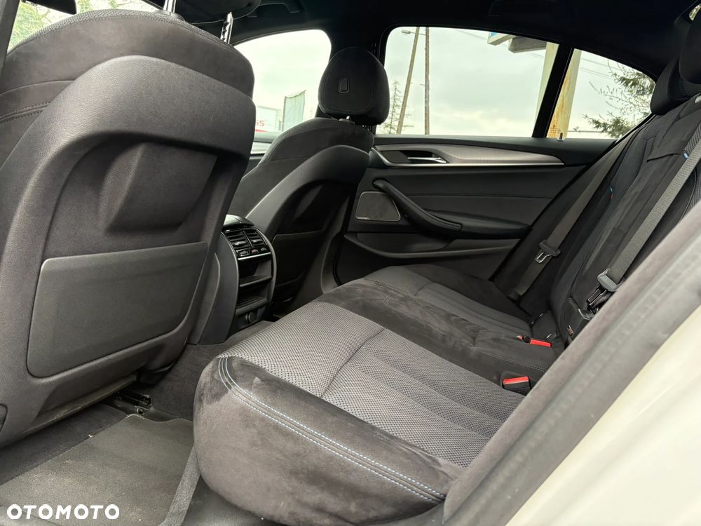 BMW Seria 5 530d xDrive M Sport sport - 26