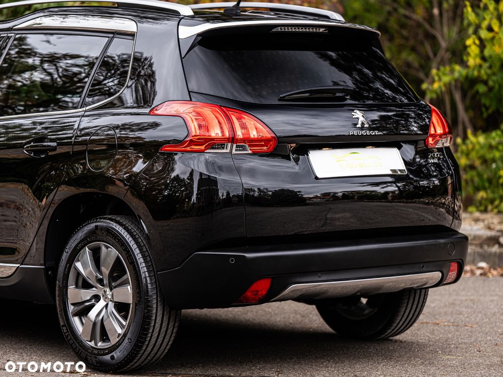 Peugeot 2008 1.2 Pure Tech Allure S&S - 20
