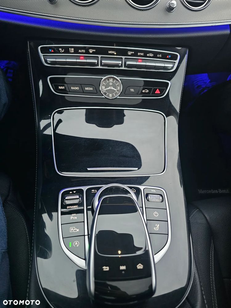 Mercedes-Benz Klasa E 200 d 9G-TRONIC Exclusive - 15