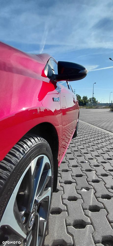 Toyota Auris Hybrid 135 Dynamic - 12
