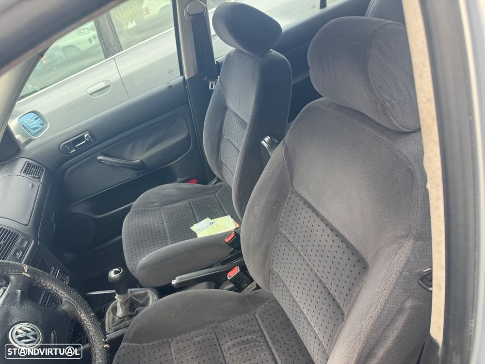 VW Golf 1.4i Conceptline - 3