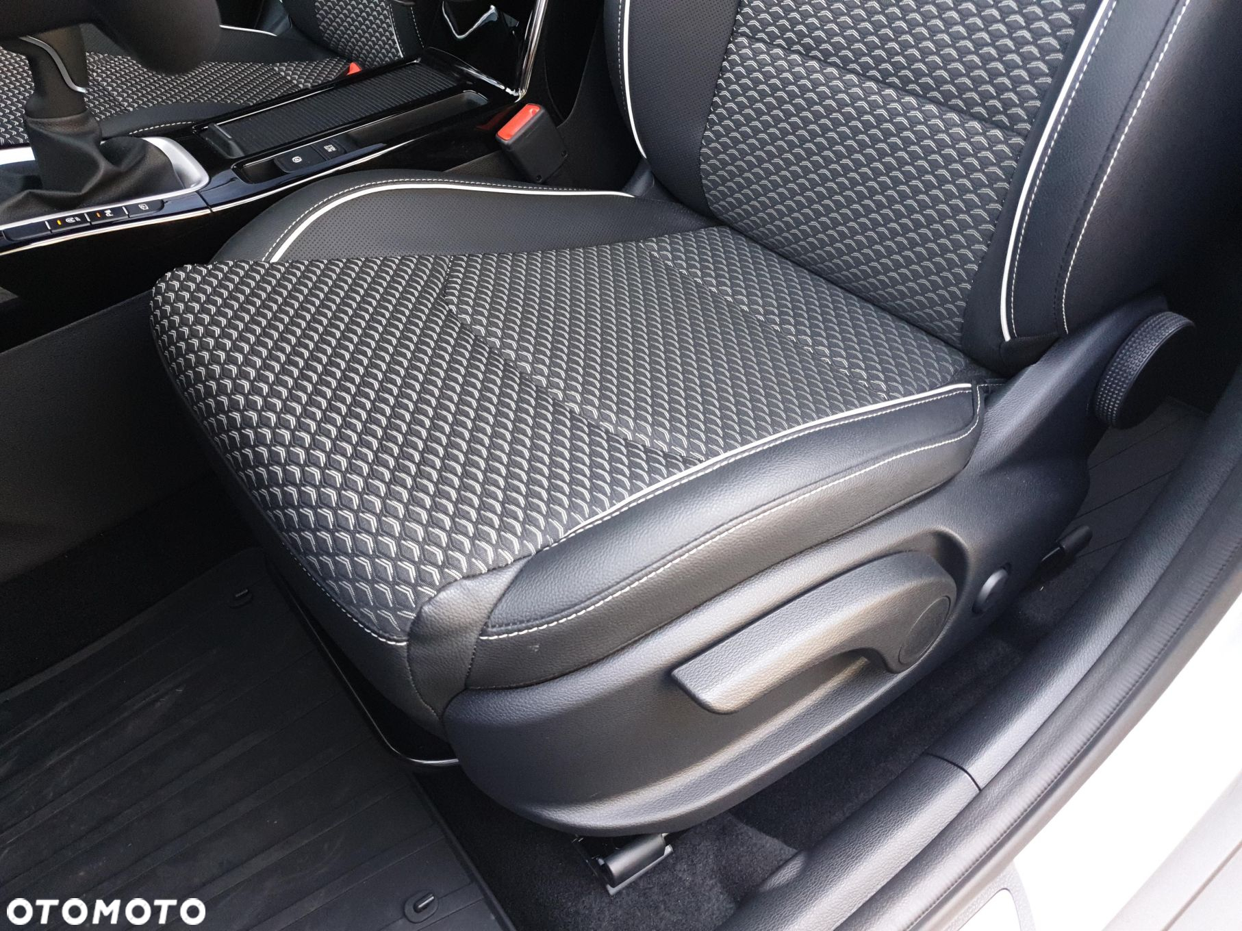 Kia XCeed 1.5 T-GDI L - 12