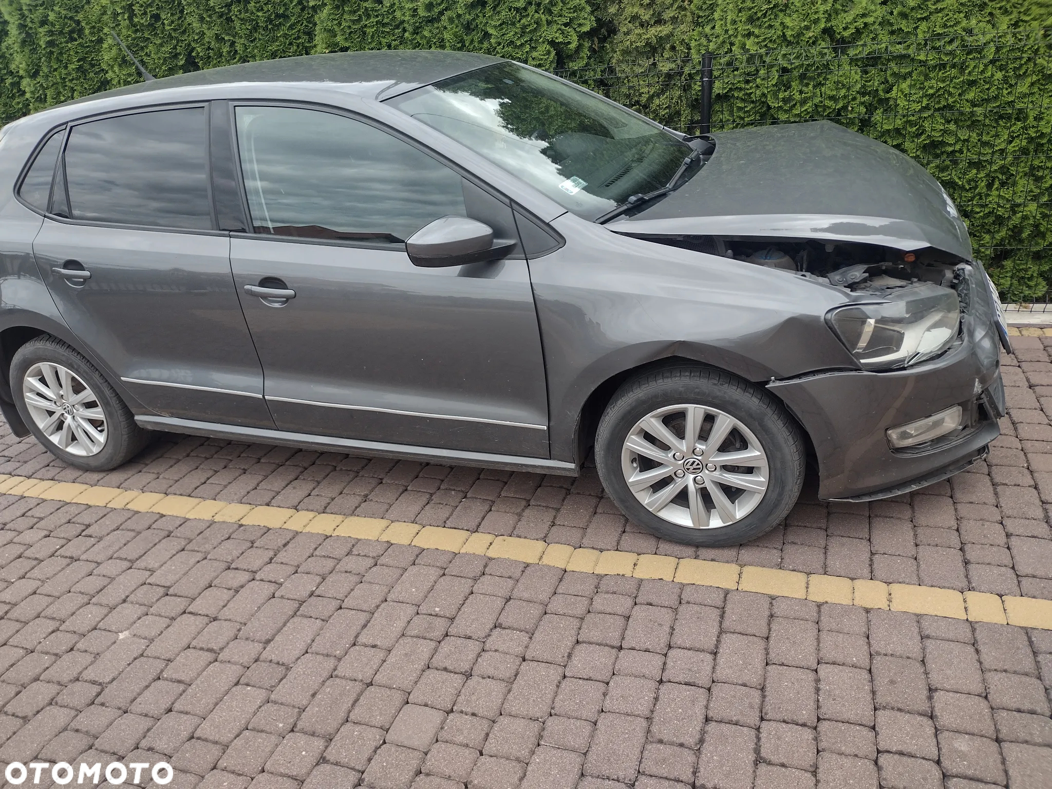 Volkswagen Polo 1.6 TDI DPF BlueMot Highline - 2