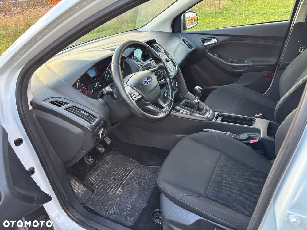 Ford Focus 1.6 TDCi Ambiente - 5