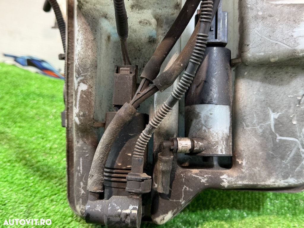 Vas lichid parbriz stropgel 2015 volvo v40 2.0 diesel cod oem 31276094 31276095 2012-2019 - 7