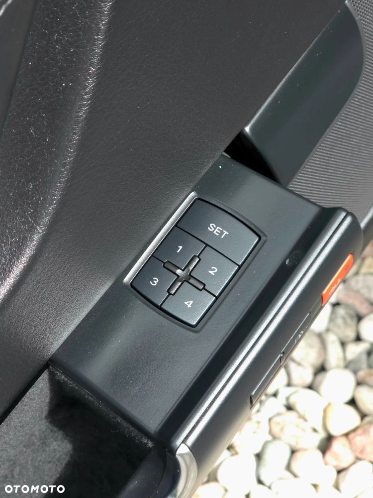 Audi A8 4.2 TDI DPF Quattro - 38