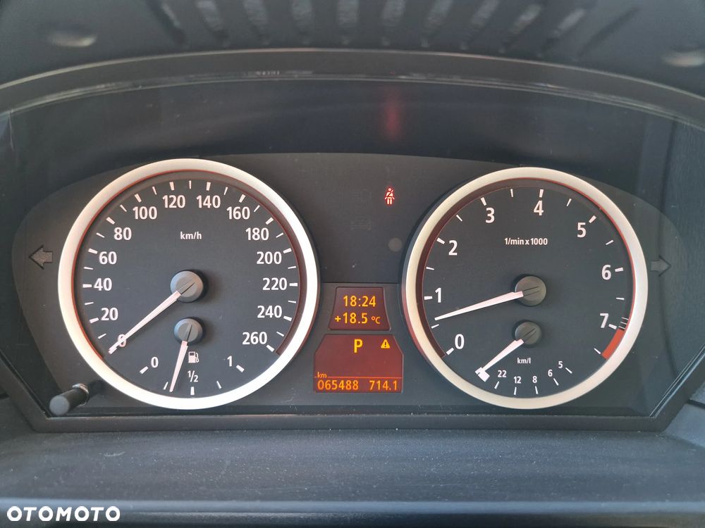 BMW Seria 5 530i - 7