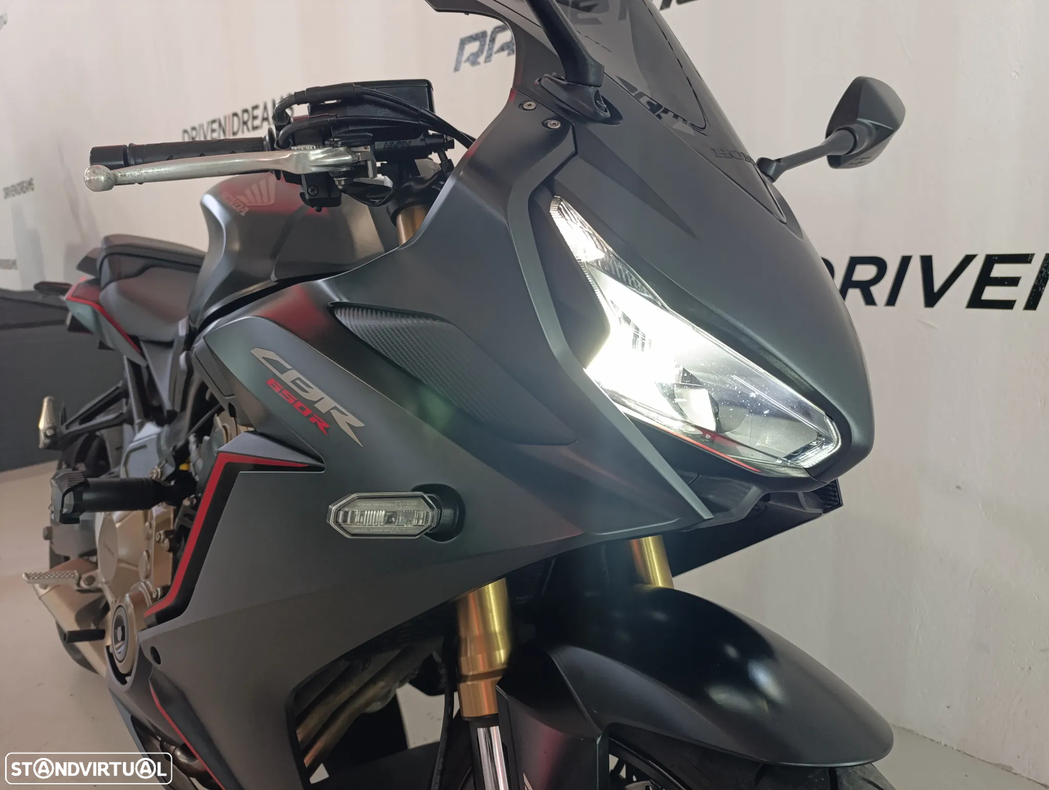 Honda CBR 650R - 6