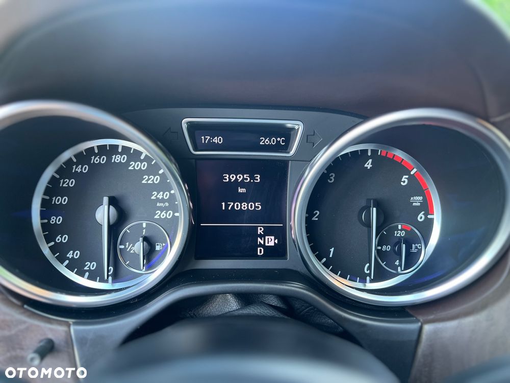 Mercedes-Benz ML - 18