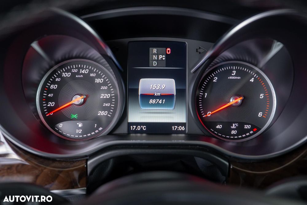 Mercedes-Benz V - 10