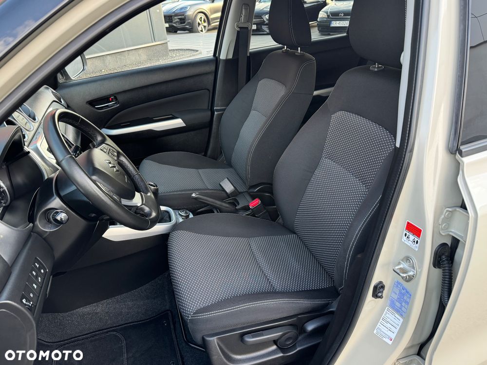 Suzuki Vitara 1.6 Premium 4WD - 6