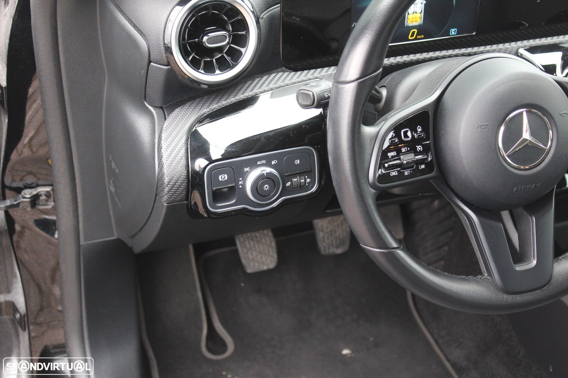 Mercedes-Benz CLA 180 - 14