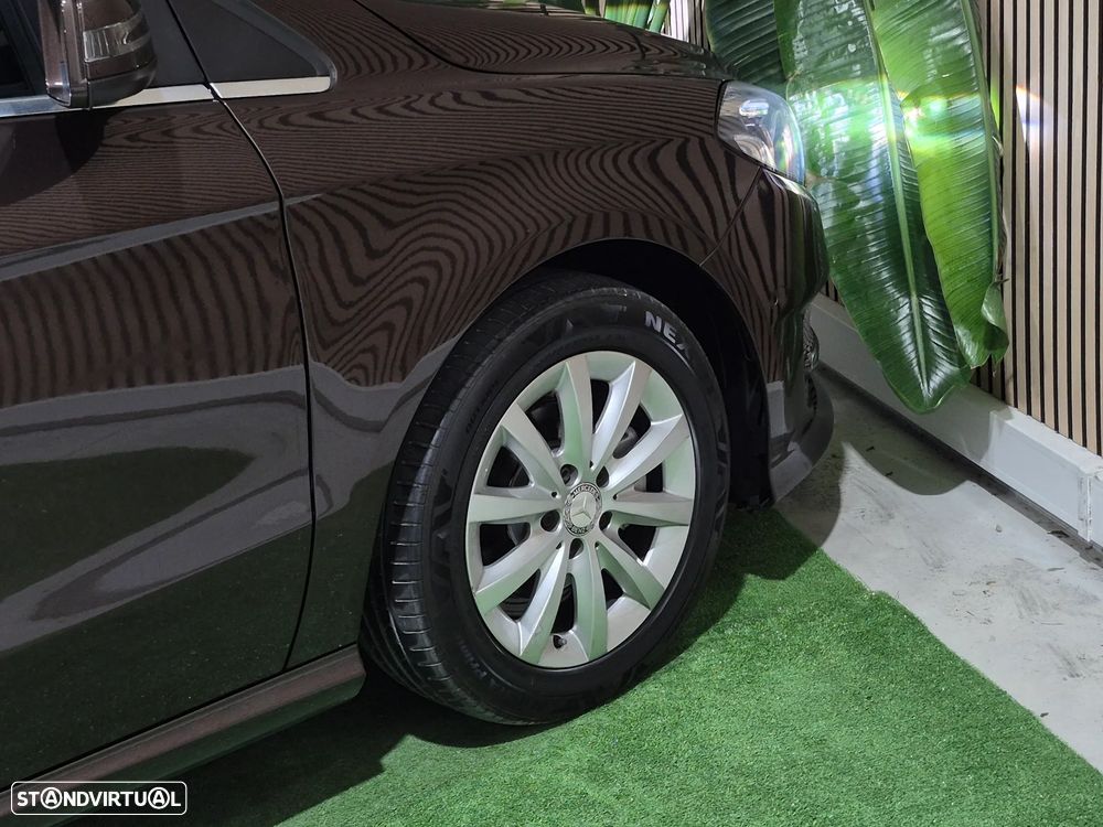 Mercedes-Benz B 180 d Style - 9