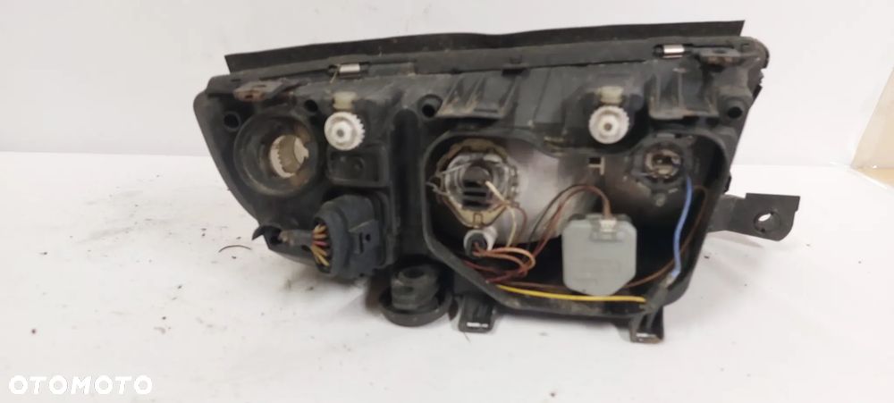 .  PRZOD PRZEDNIA LAMPA LEWA SKODA FABIA 1 - 3