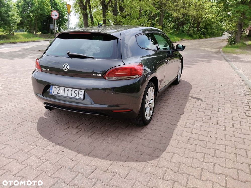 Volkswagen Jetta - 4