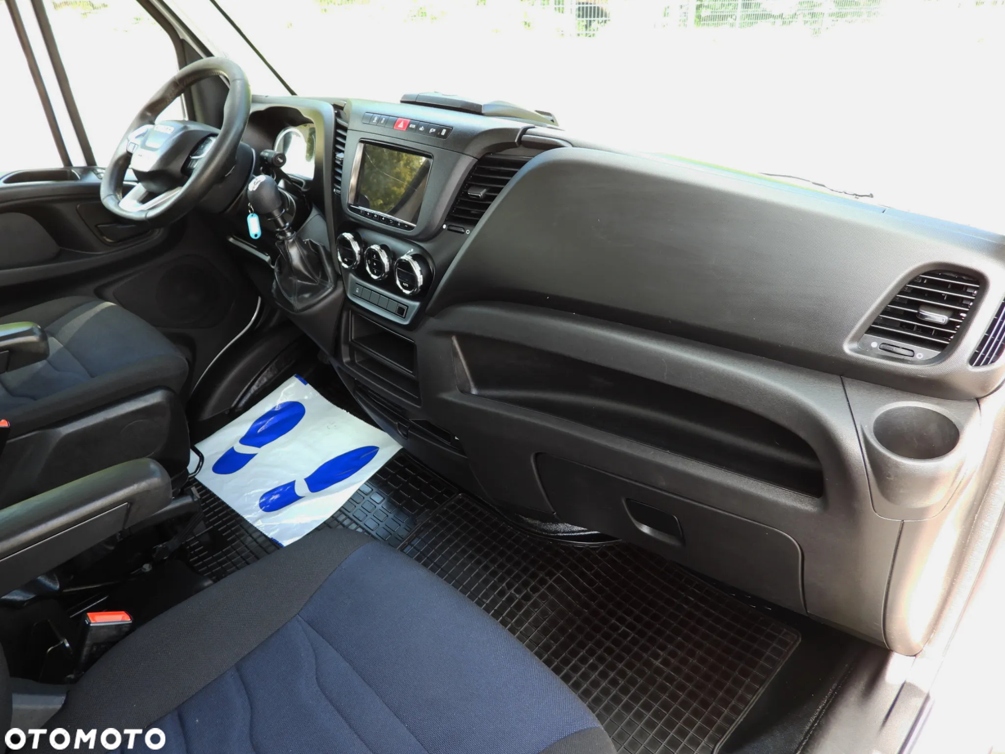 Iveco DAILY 35C16 WYWROTKA PODWÓJNA KABINA DOKA 6 MIEJSC TEMPOMAT NAWIGACJA BLIŹNIACZE KOŁA KLIMATYZACJA 160KM [ 344567 ] - 38