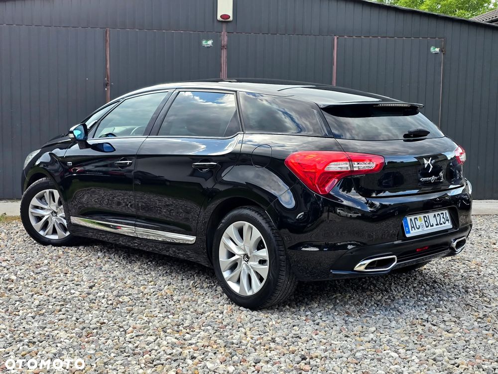 Citroën DS5 Hybrid4 EGS6 SportChic - 24