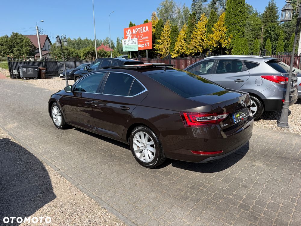 Skoda Superb 2.0 TDI Style - 40