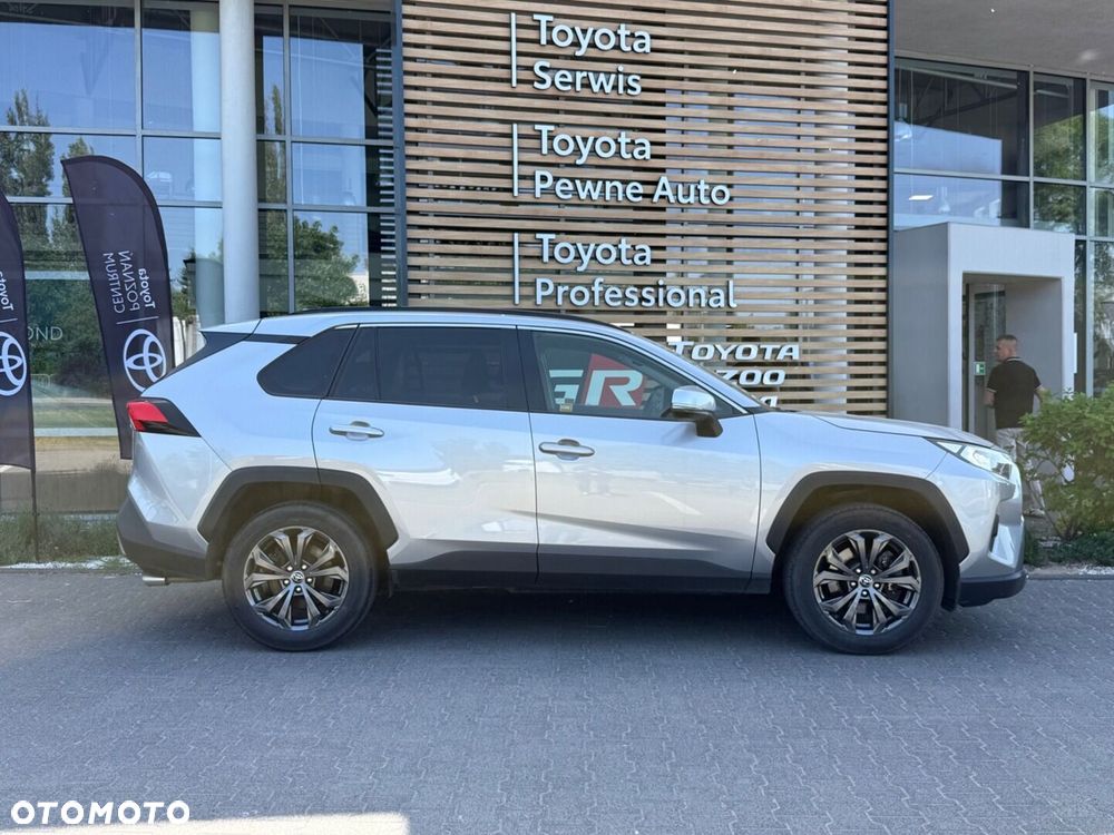 Toyota RAV4 - 6
